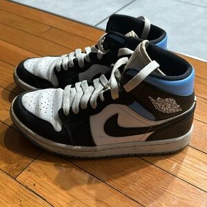 Jordan 1 retro sneakers